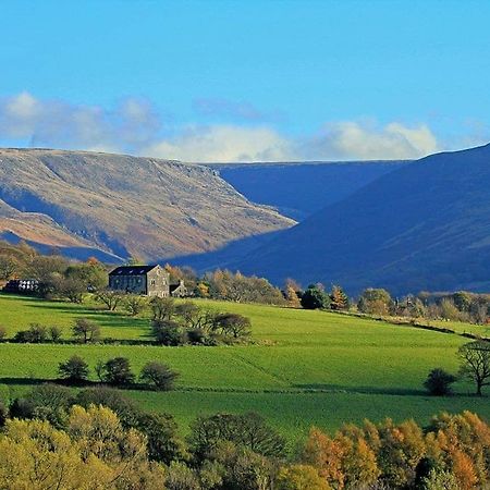 Отель Dovestone Holiday Park Greenfield  Экстерьер фото