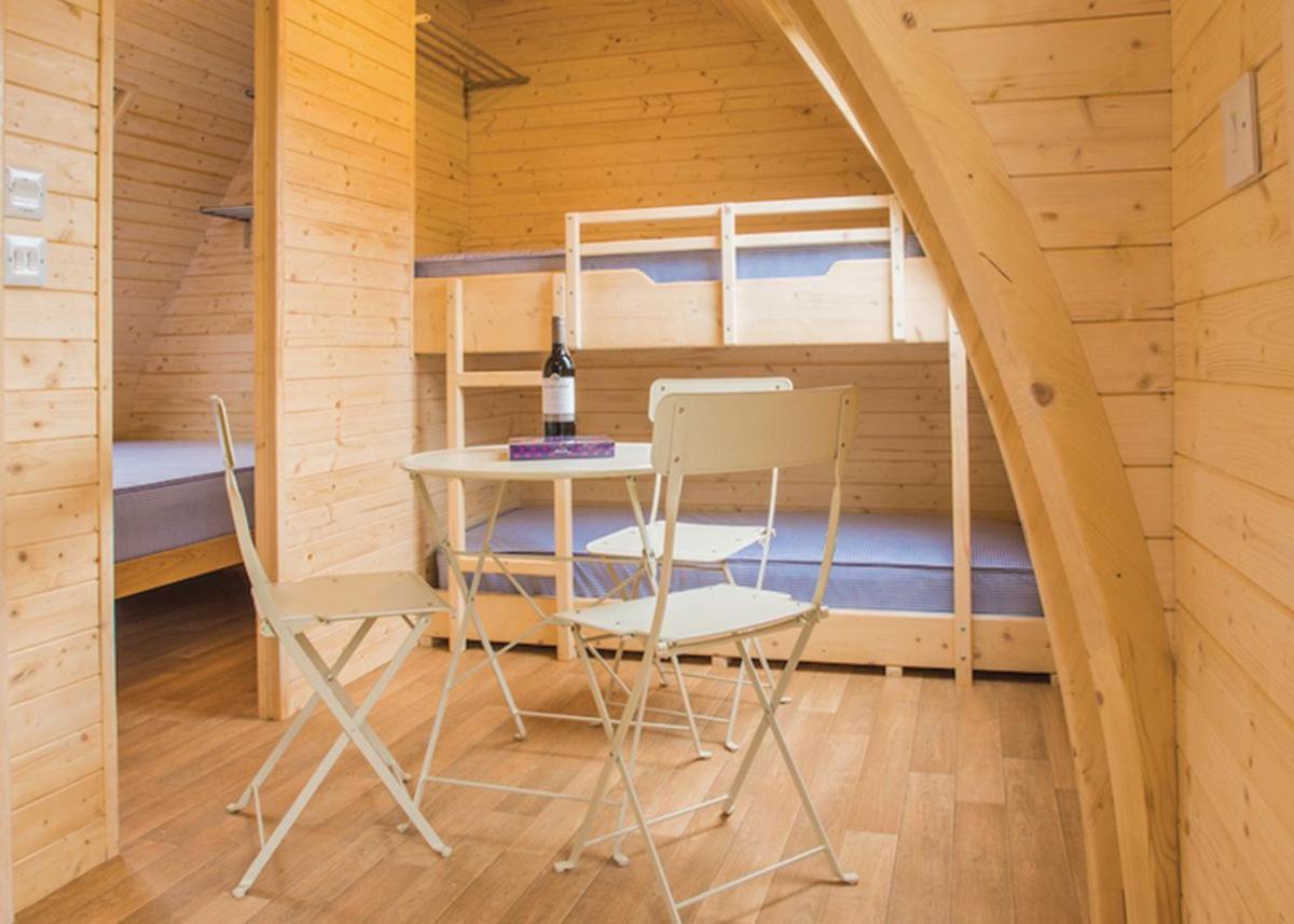Отель Dovestone Holiday Park Greenfield  Экстерьер фото